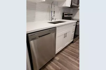 200 Lakeview Dr #207, Weston, FL 33326 - Photo 2