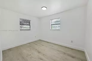 631 N 68th Terrace, Hollywood, FL 33024 - Photo 12