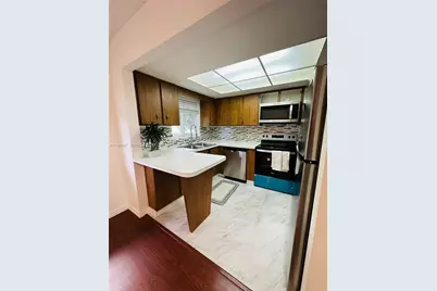 414 SE 14th St #6, Fort Lauderdale, FL 33316 - Photo 1