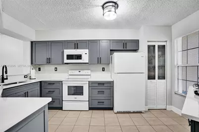 8111 Southgate Blvd, North Lauderdale, FL 33068 - Photo 6