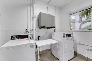 1201 Hillcrest Ct, Hollywood, FL 33021 - Photo 36