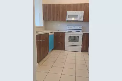 2551 SE 16th Ter #202, Homestead, FL 33035 - Photo 6