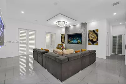 18061 NW 87th Ct, Hialeah, FL 33018 - Photo 32