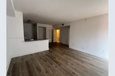 5085 NW 7th St #510, Miami, FL 33126 - Photo 6