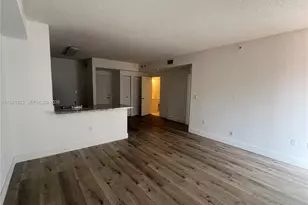 5085 NW 7th St, Miami, FL 33126 - Photo 6