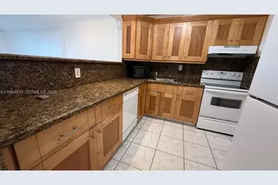 16740 NE 9th Ave #807, North Miami Beach, FL 33162 - Photo 12