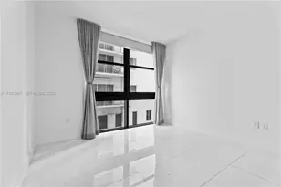 1010 Brickell Ave, Miami, FL 33131 - Photo 10