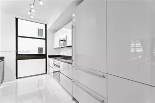 1010 Brickell Ave, Miami, FL 33131 - Photo 12