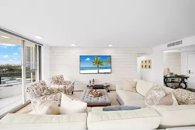 19101 NE Mystic Pointe Drive #901, Aventura, FL 33180 - Photo 4