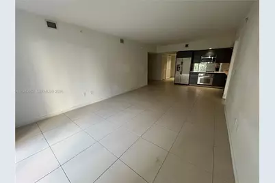 31 SE 6th St #407, Miami, FL 33131 - Photo 4