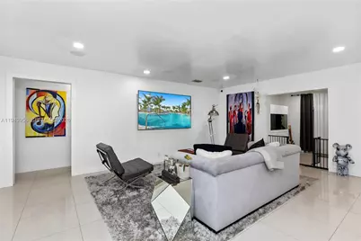 11810 W Biscayne Canal Rd, Miami, FL 33161 - Photo 10