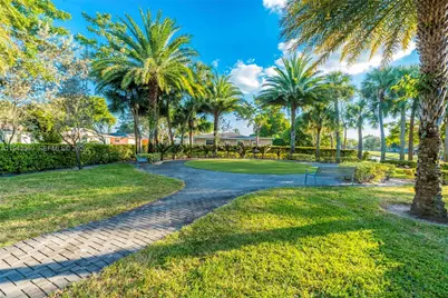 4923 NW 48th Ter, Tamarac, FL 33319 - Photo 44