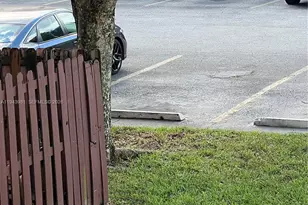 260 NW 107th Ave, Miami, FL 33172 - Photo 10