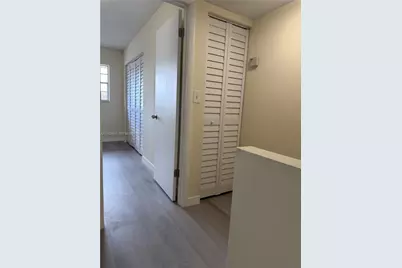 260 NW 107th Ave #212, Miami, FL 33172 - Photo 6