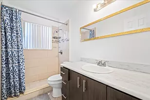 18502 NW 23rd Ct, Miami Gardens, FL 33056 - Photo 8