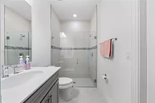 2715 Primrose Pl, Oakland Park, FL 33309 - Photo 24