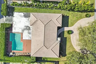 1044 NE 97th St, Miami Shores, FL 33138 - Photo 24