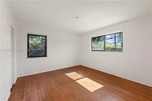 1044 NE 97th St, Miami Shores, FL 33138 - Photo 14
