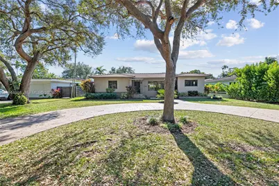 1044 NE 97th St, Miami Shores, FL 33138 - Photo 2