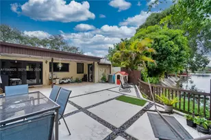 13932 Kendale Lakes Dr, Miami, FL 33183 - Photo 34
