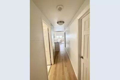999 Brickell Bay Dr #1503, Miami, FL 33131 - Photo 6