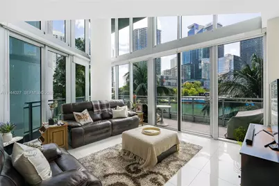 92 SW 3rd St #306, Miami, FL 33130 - Photo 4