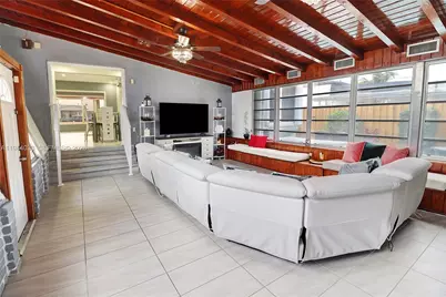 591 SE 5th St, Hialeah, FL 33010 - Photo 20