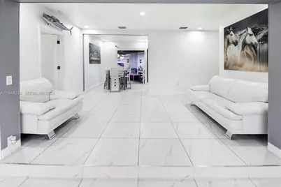 591 SE 5th St, Hialeah, FL 33010 - Photo 6