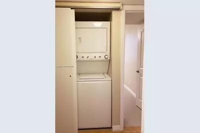 216 Lake Pointe Dr #120, Oakland Park, FL 33309 - Photo 8