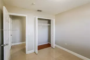 8410 NW 27th Pl, Sunrise, FL 33322 - Photo 12