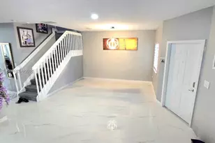 2924 SE 15th Ave, Homestead, FL 33035 - Photo 2