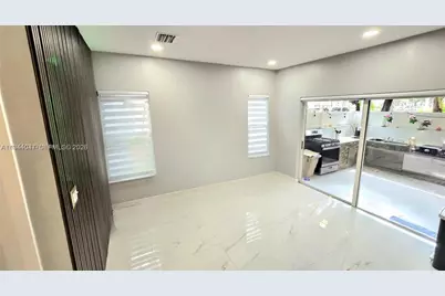 2924 SE 15th Ave, Homestead, FL 33035 - Photo 4