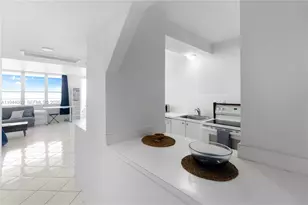 100 Lincoln Rd, Miami Beach, FL 33139 - Photo 10