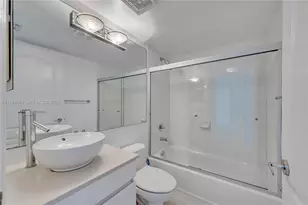 1800 Sunset Harbour Dr, Miami Beach, FL 33139 - Photo 8