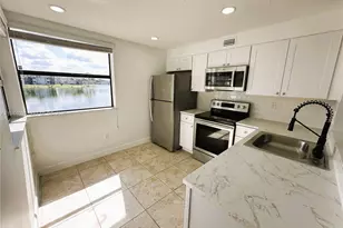 1044 S Independence Dr, Homestead, FL 33034 - Photo 12