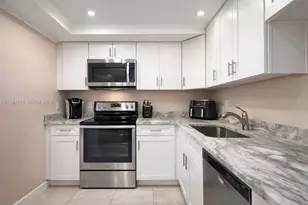 4013 N Ocean Dr, Lauderdale by the Sea, FL 33308 - Photo 10