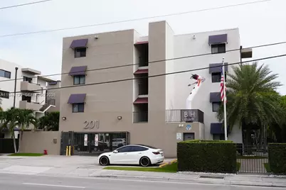 201 NW 72nd Ave #4, Miami, FL 33126 - Photo 2