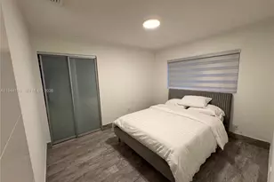 1881 NE 210th St, Miami, FL 33179 - Photo 14