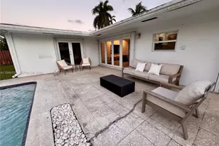 1881 NE 210th St, Miami, FL 33179 - Photo 10