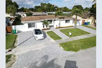 1881 NE 210th St #0, Miami, FL 33179 - Photo 2