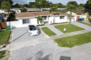 1881 NE 210th St, Miami, FL 33179 - Photo 2