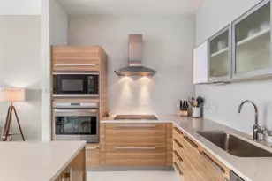 2020 N Bayshore Dr, Miami, FL 33137 - Photo 16