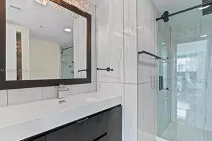 665 NE 25th St, Miami, FL 33137 - Photo 30