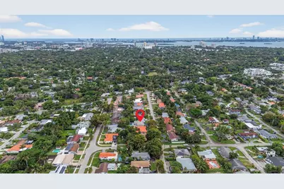 425 NE 114th St, Miami, FL 33161 - Photo 44