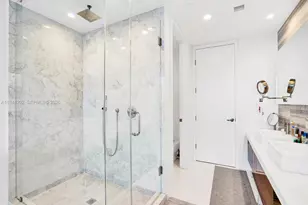 1100 Biscayne Blvd, Miami, FL 33132 - Photo 16
