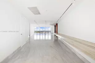 400 Alton Rd, Miami Beach, FL 33139 - Photo 18