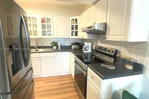 1390 Ocean Dr, Miami Beach, FL 33139 - Photo 16