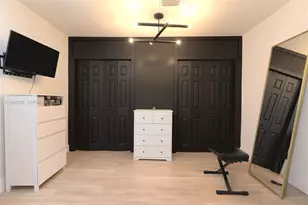 260 NW 133rd St, North Miami, FL 33168 - Photo 16