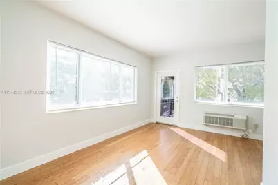 7301 Carlyle Ave #7, Miami Beach, FL 33141 - Photo 2