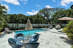 660 NE 121st St, Biscayne Park, FL 33161 - Photo 2